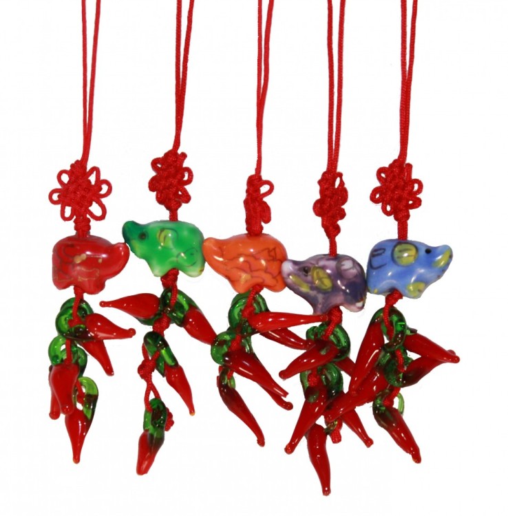 918-77 Подвеска слоник с перчиками (цветные) 12*1,8 см