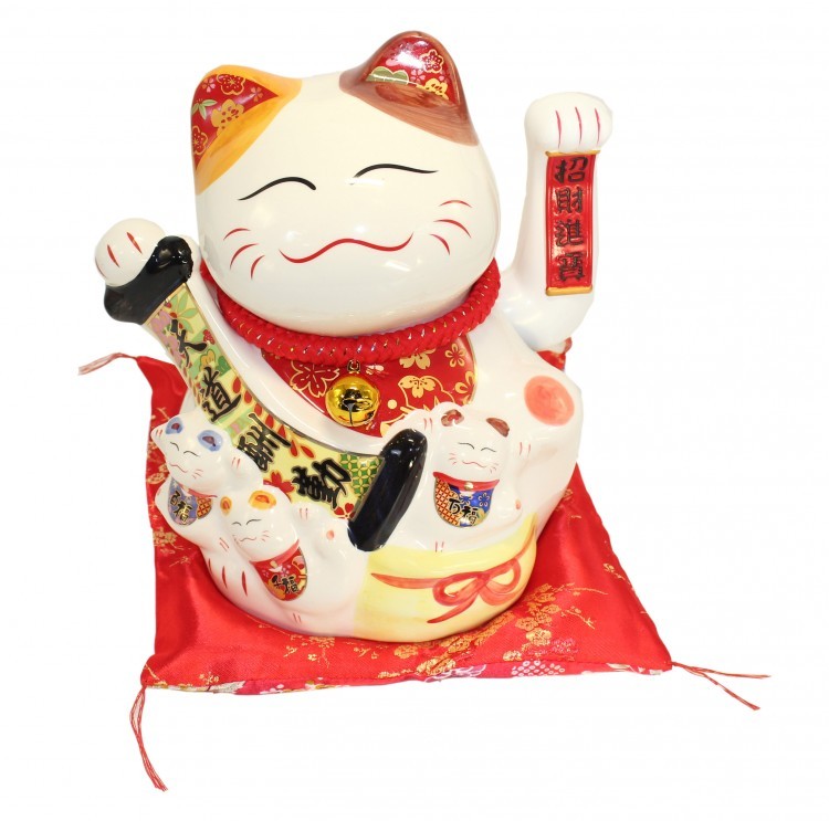 107105 Кот удачи (фарфоровый) 25х25х24,5 см. 