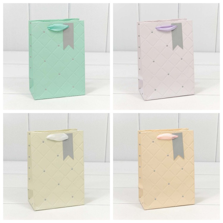 000152G Пакет подарочный "Эксклюзив" (микс) 14*20*8 230г 1/20 1/480