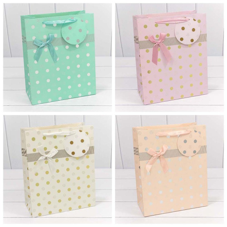 000154C Пакет подарочный "Леди" с тиснением (микс) 26*32*13 230г 1/20 1/240