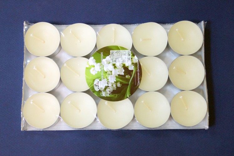 230010150107 Чайные свечи параф. белые малые D-37мм, аром., ландыш. В упаковке 15 штук