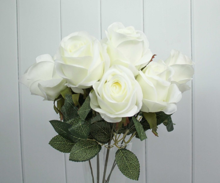 301-07-18/01 Искусственные цветы Розы 9 ст. Белый	