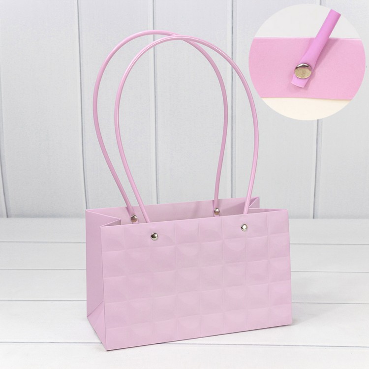 000168EA/530 Пакет подарочный "Ваза для цветов" 22*13,5*10,5 "Квадраты" Светло-сиреневый 1/10 1/120 000168EA/530 Пакет подарочный "Ваза для цветов" 22*13,5*10,5 "Квадраты" Светло-сиреневый 1/10 1/120